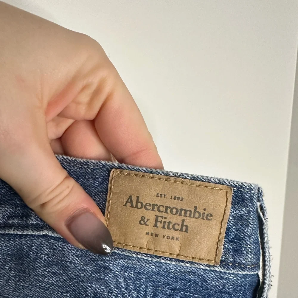 Abercrombie and Fitch Dad Jeans - Picture 6 of 6